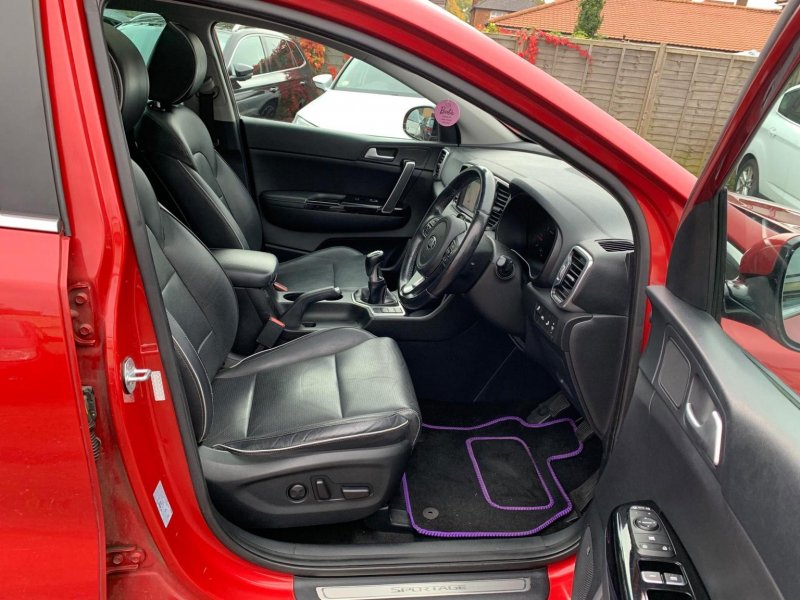 KIA SPORTAGE