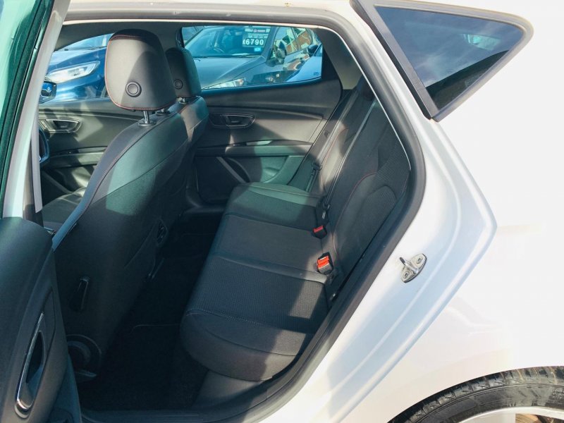 SEAT LEON