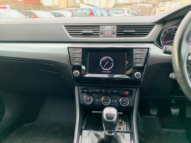 SKODA SUPERB