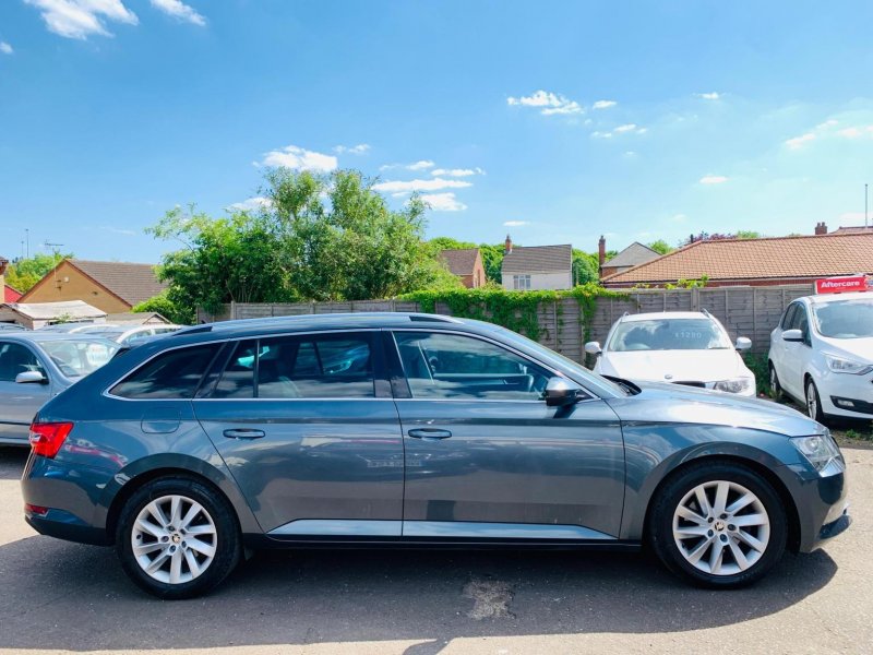 View SKODA SUPERB 2.0 TDI SE Technology DSG Euro 6 (s/s) 5dr