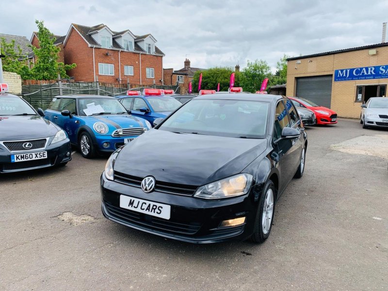 View VOLKSWAGEN GOLF 2.0 TDI BlueMotion Tech Match DSG Euro 5 (s/s) 5dr