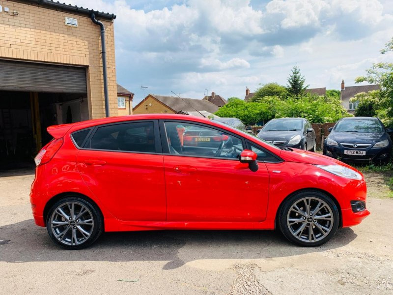 View FORD FIESTA 1.0T EcoBoost ST-Line Euro 6 (s/s) 5dr
