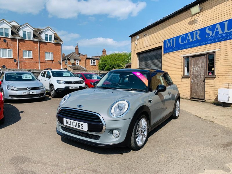 View MINI HATCH 1.5 Cooper Euro 6 (s/s) 3dr