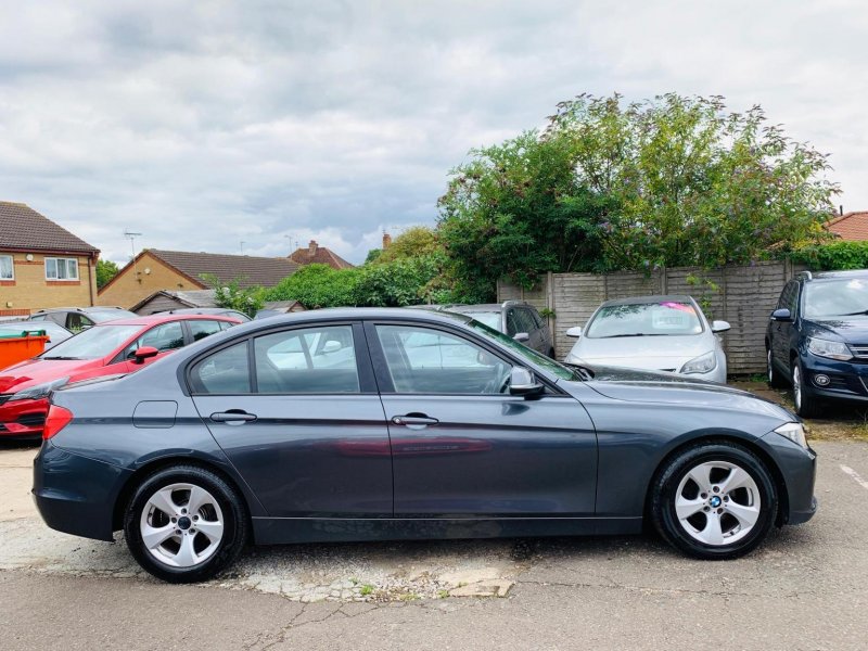 View BMW 3 SERIES 2.0 320d ED BluePerformance EfficientDynamics Euro 6 (s/s) 4dr