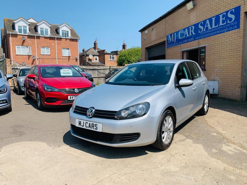 View VOLKSWAGEN GOLF 1.6 TDI Match Euro 5 5dr