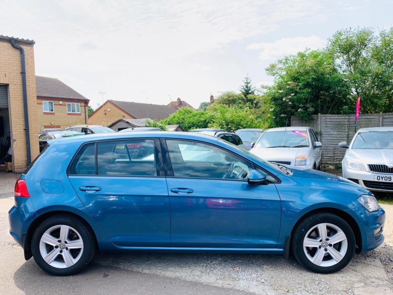 View VOLKSWAGEN GOLF 1.6 TDI BlueMotion Tech Match Euro 6 (s/s) 5dr