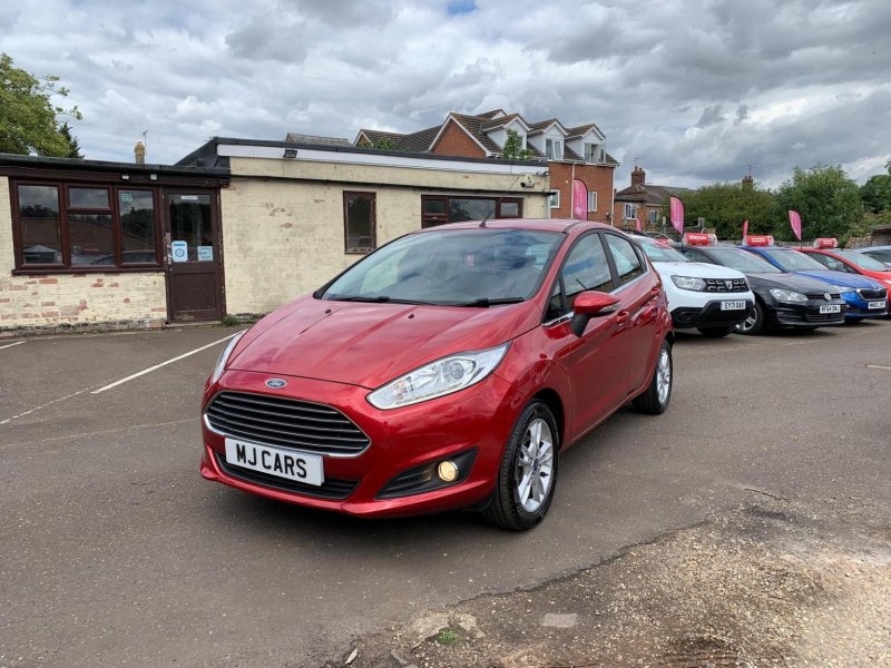 View FORD FIESTA 1.0T EcoBoost Zetec Euro 6 (s/s) 5dr