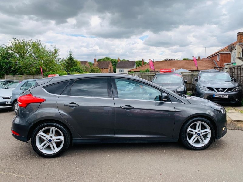 View FORD FOCUS 1.5 TDCi Zetec Euro 6 (s/s) 5dr