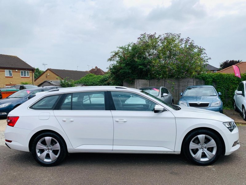 View SKODA SUPERB 2.0 TDI SE Euro 6 (s/s) 5dr