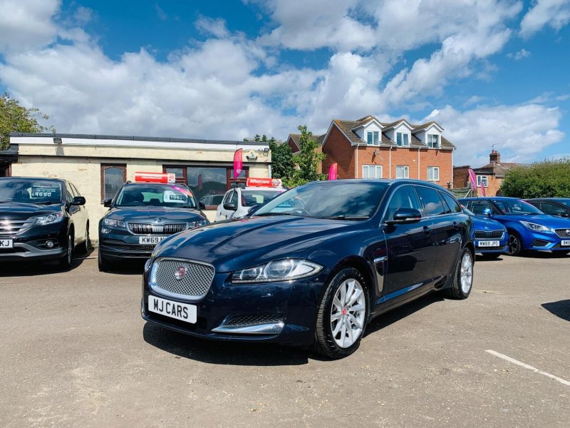 View JAGUAR XF 2.2d Premium Luxury Sportbrake Auto Euro 5 (s/s) 5dr