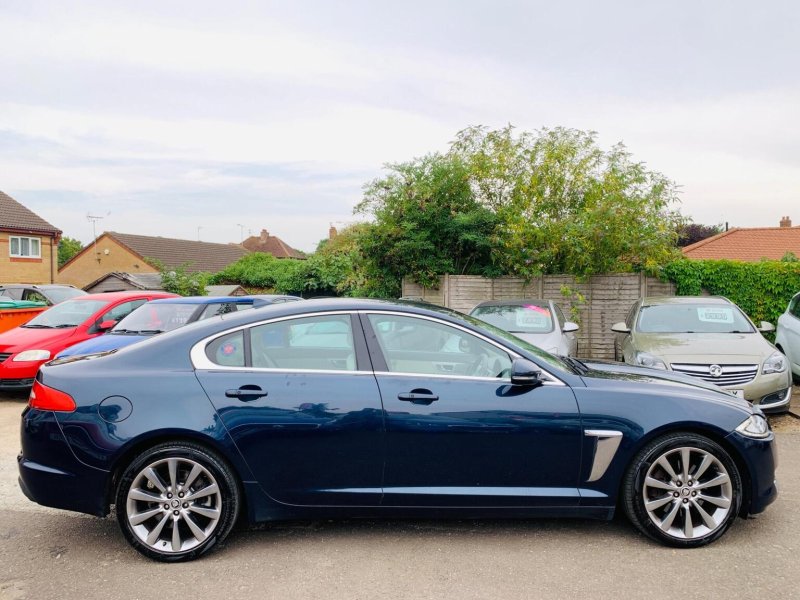 View JAGUAR XF 2.2d Premium Luxury Auto Euro 5 (s/s) 4dr