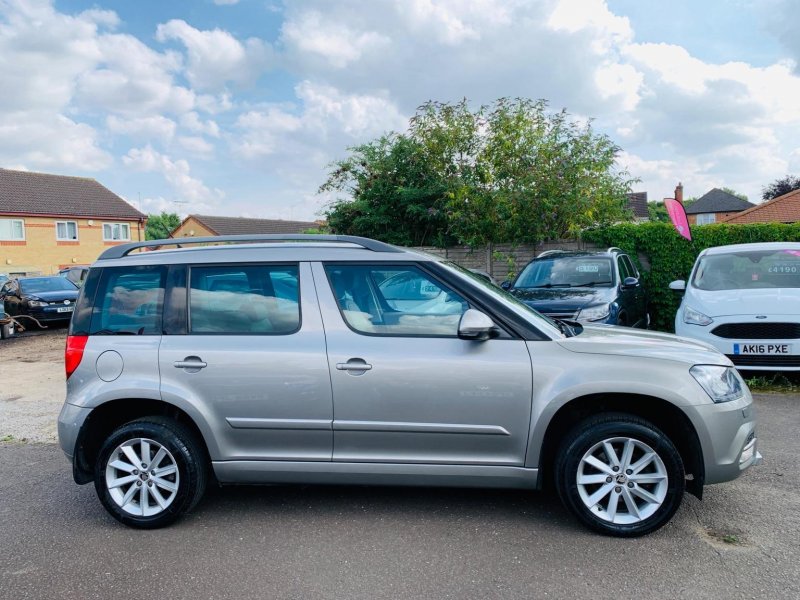 View SKODA YETI 1.6 TDI GreenLine II Elegance Euro 5 (s/s) 5dr