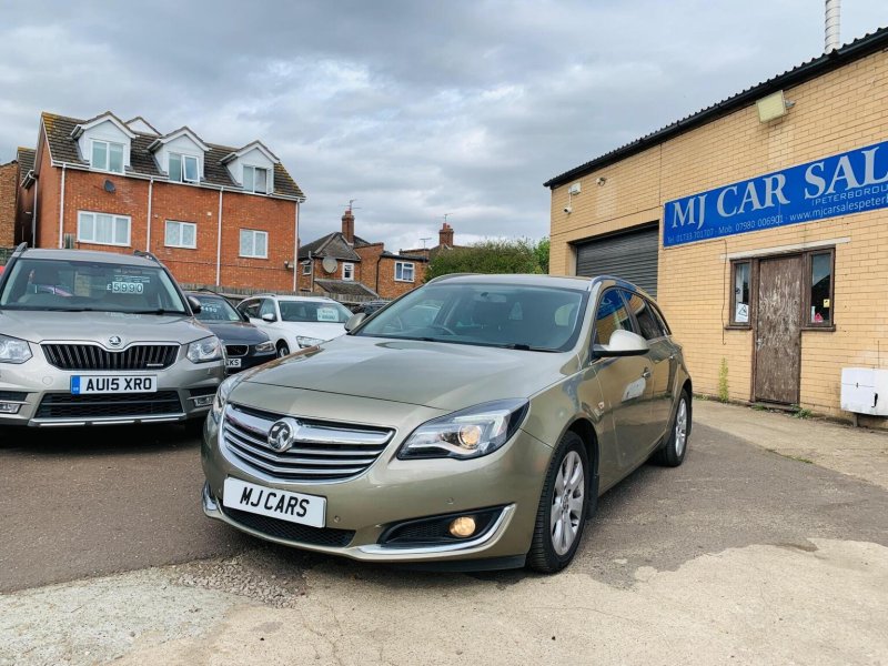 View VAUXHALL INSIGNIA 2.0 CDTi ecoFLEX SRi Sports Tourer Euro 5 (s/s) 5dr